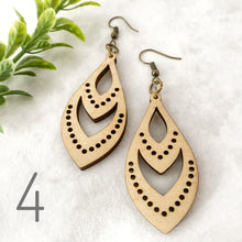Load image into Gallery viewer, Wood earrings style 4